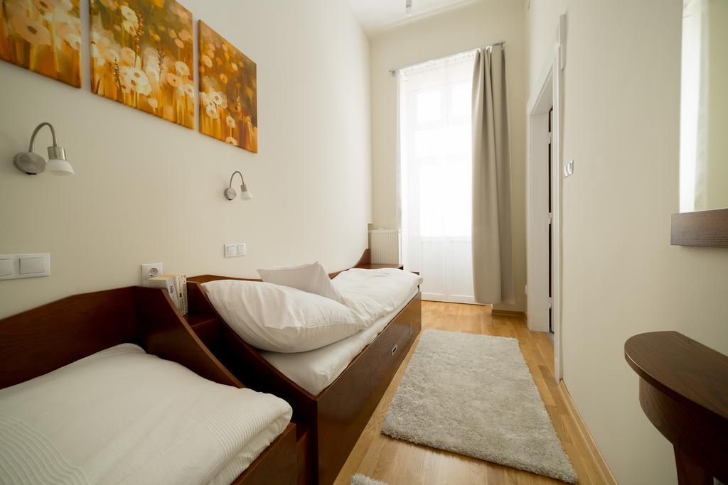 Family Buddha Apartment Budapest Eksteriør billede