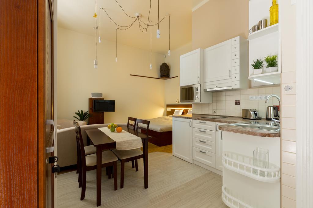 Family Buddha Apartment Budapest Eksteriør billede