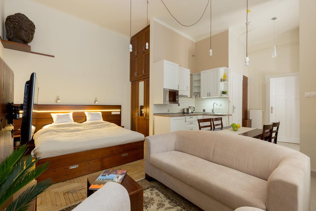 Family Buddha Apartment Budapest Eksteriør billede